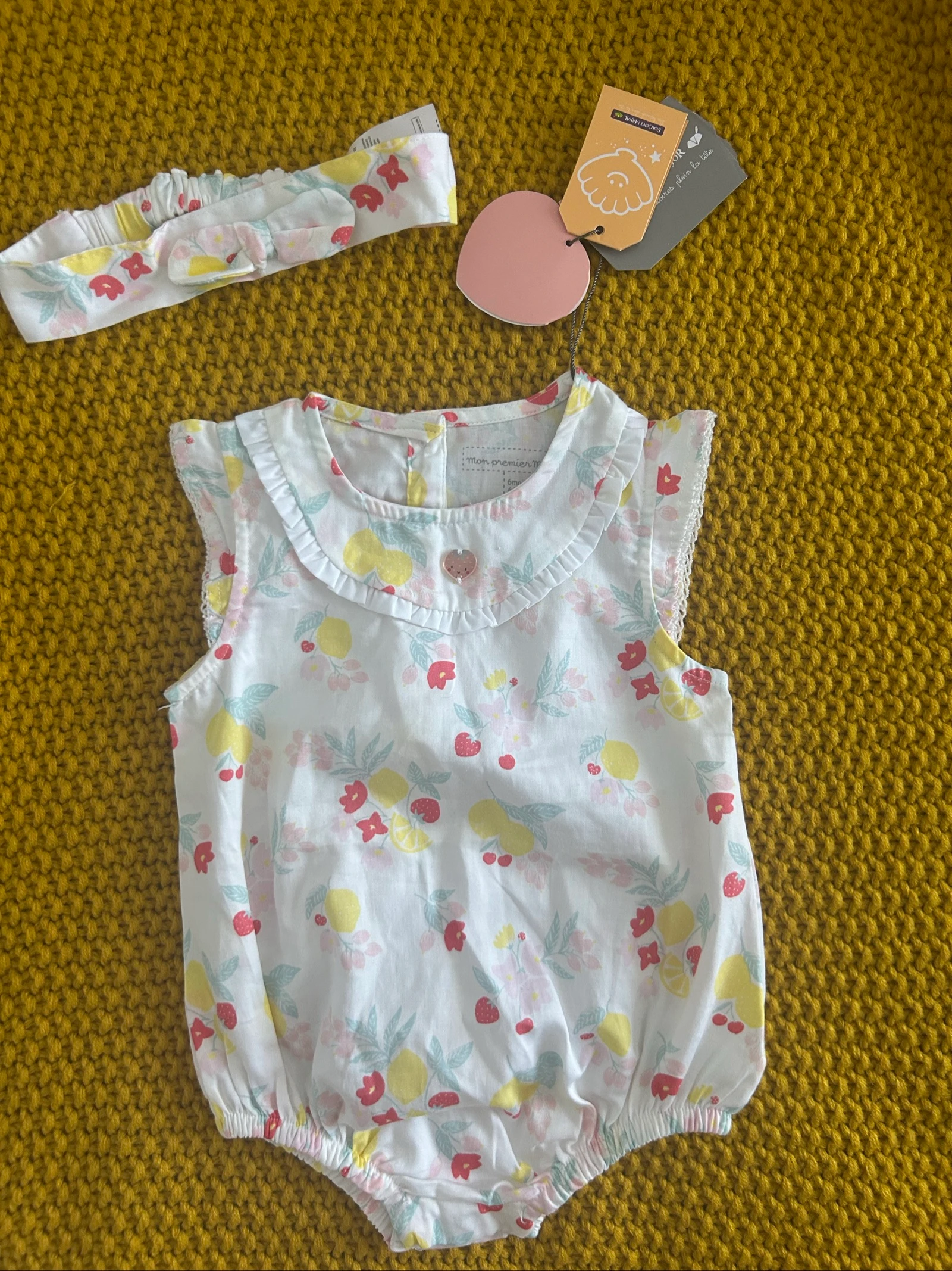 Adorable ensemble 6 mois pour petite fille - Neuf